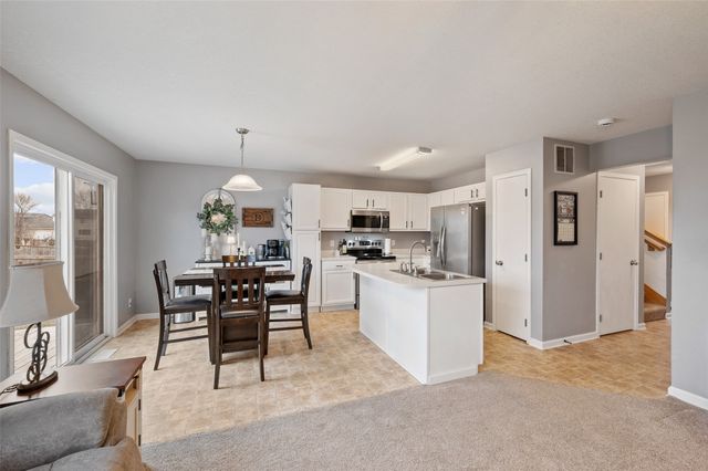 2833 Brockway Drive, Des Moines, IA 50320