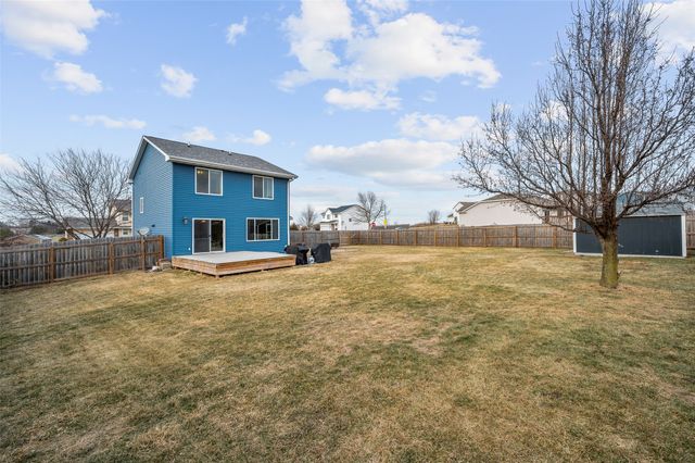 2833 Brockway Drive, Des Moines, IA 50320