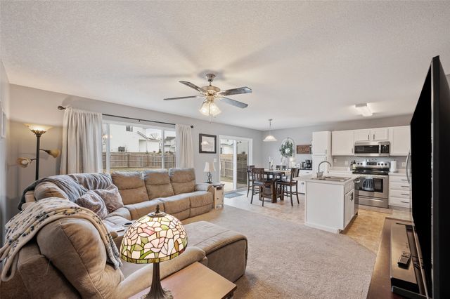 2833 Brockway Drive, Des Moines, IA 50320