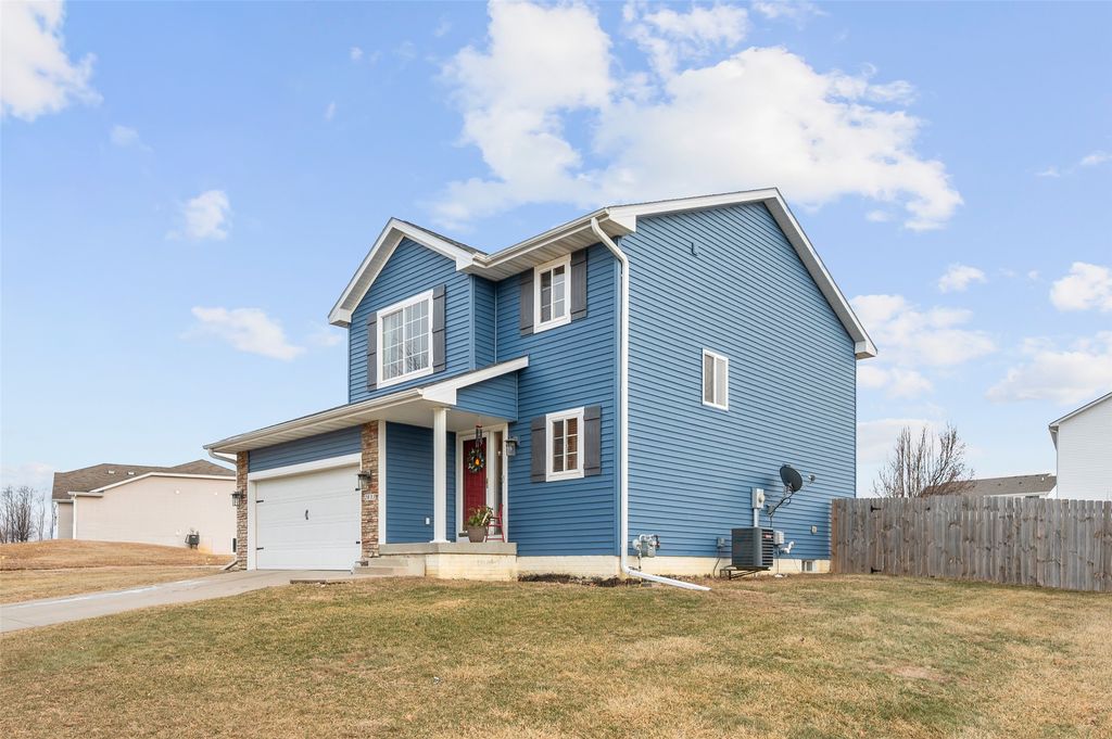 2833 Brockway Drive, Des Moines, IA 50320