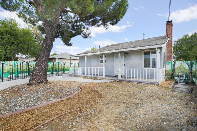 3704 Willow, Sacramento, CA 95838