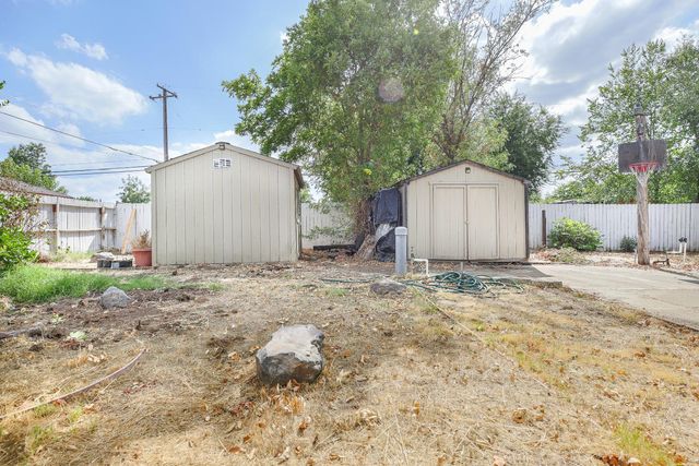 3704 Willow, Sacramento, CA 95838