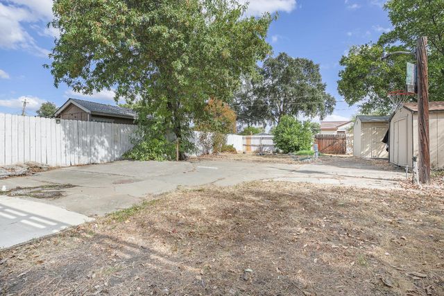 3704 Willow, Sacramento, CA 95838