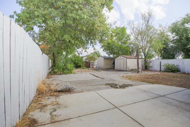 3704 Willow, Sacramento, CA 95838