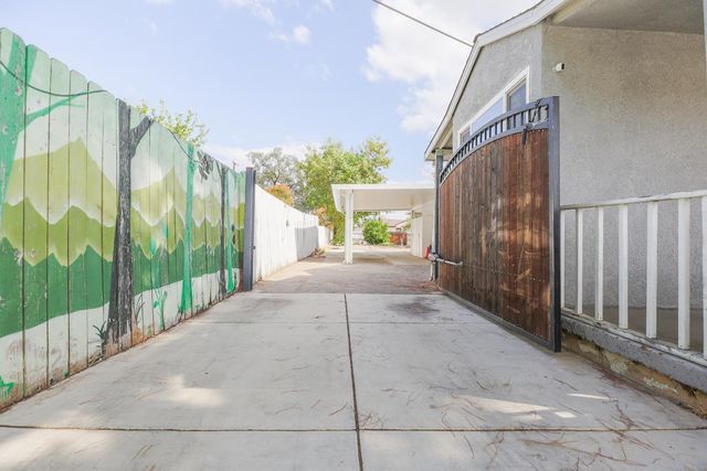 3704 Willow, Sacramento, CA 95838