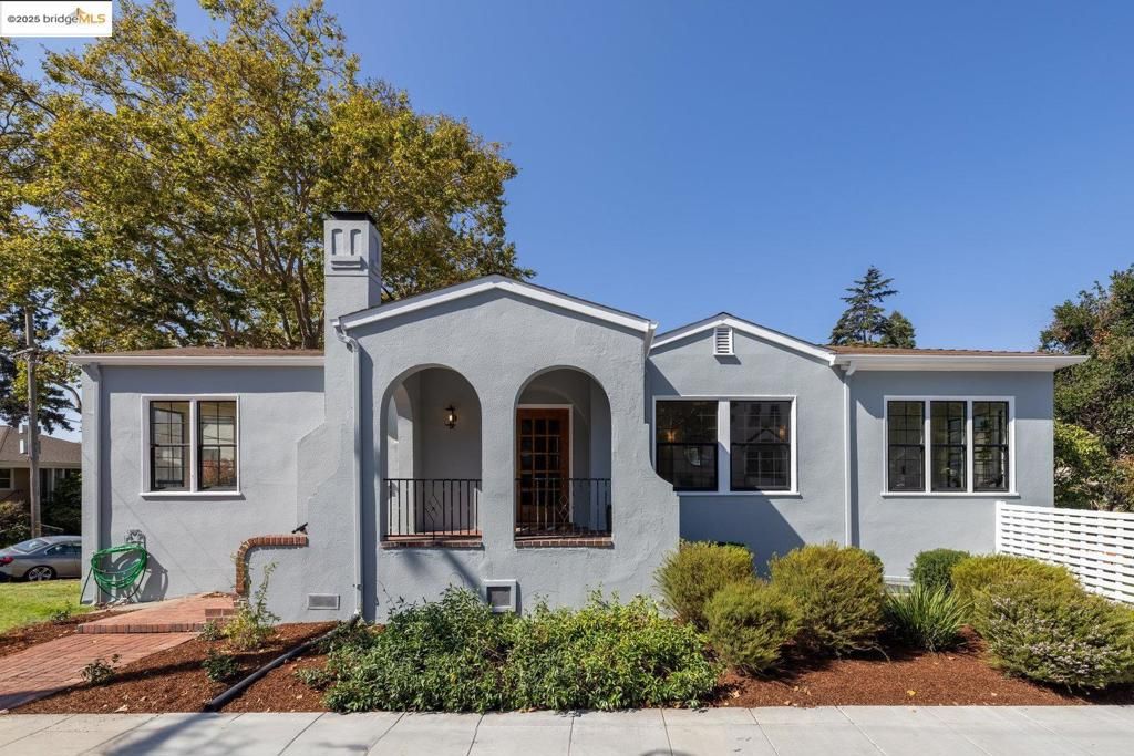 1668 Arch St, Berkeley, CA 94709