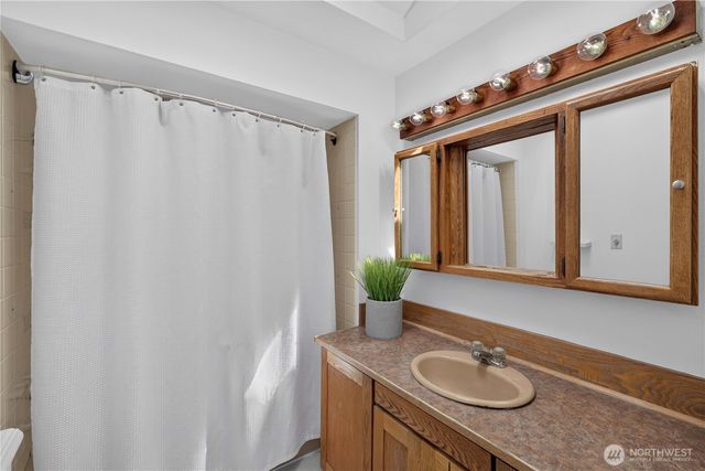 3310 SW 104th Street, Seattle, WA 98146