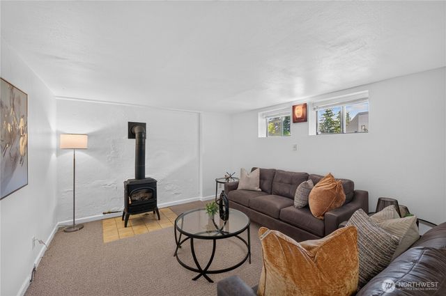 3310 SW 104th Street, Seattle, WA 98146