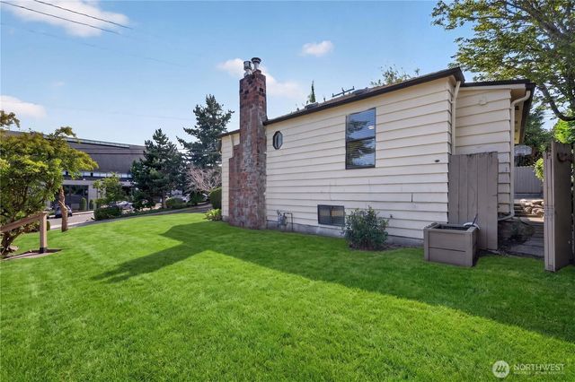 3310 SW 104th Street, Seattle, WA 98146