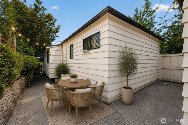 3310 SW 104th Street, Seattle, WA 98146