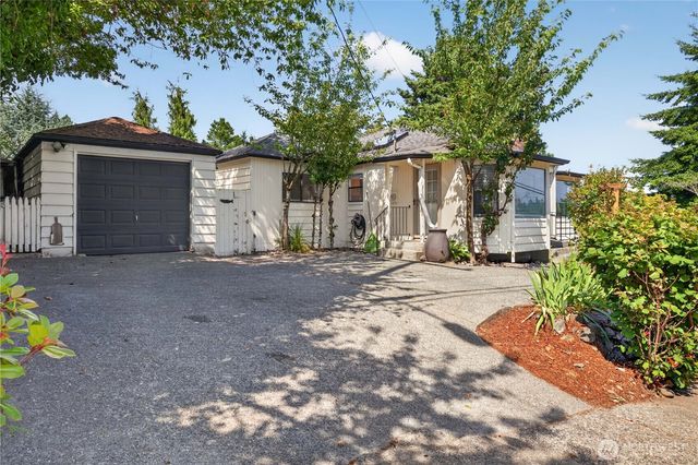 3310 SW 104th Street, Seattle, WA 98146
