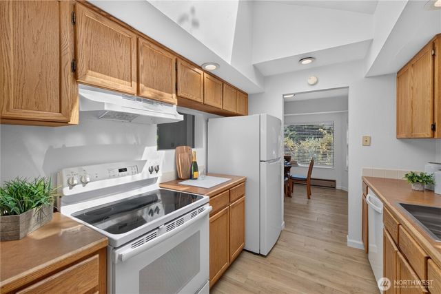 3310 SW 104th Street, Seattle, WA 98146