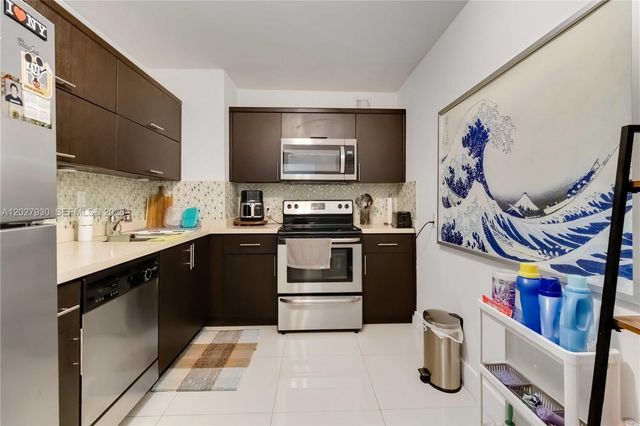 100 Bayview Drive 2014, Sunny Isles Beach, FL 33160