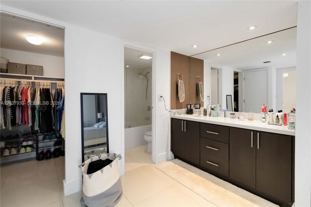 100 Bayview Drive 2014, Sunny Isles Beach, FL 33160