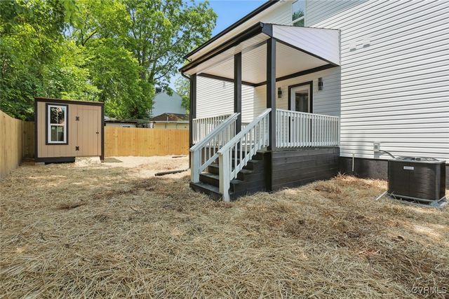 1114 Hinton St, Petersburg, VA 23803