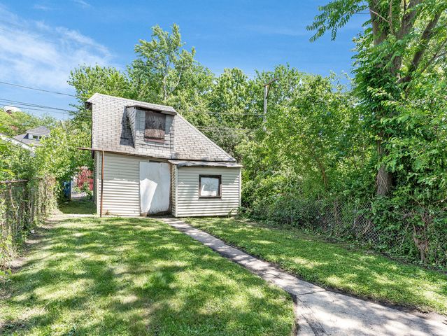 9209 S Woodlawn Avenue, Chicago, IL 60619