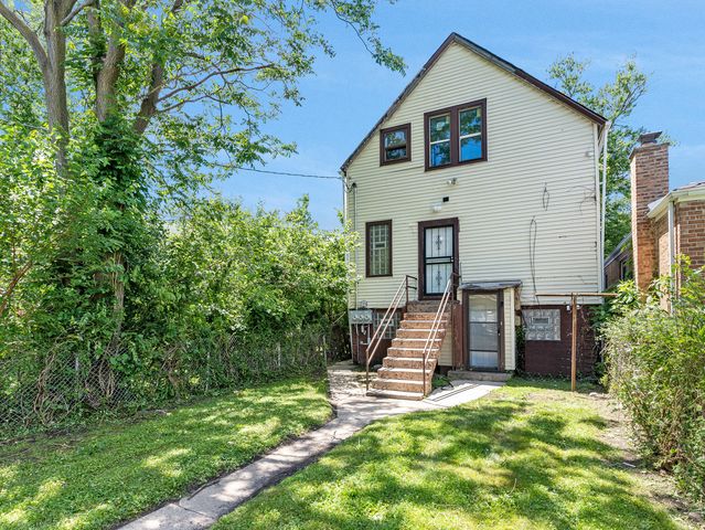 9209 S Woodlawn Avenue, Chicago, IL 60619