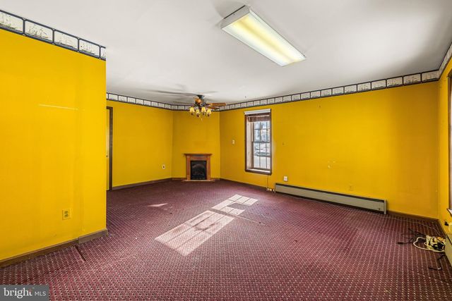 1421 N MAIN ST, Hampstead, MD 21074