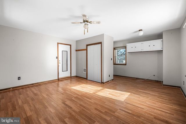 1421 N MAIN ST, Hampstead, MD 21074