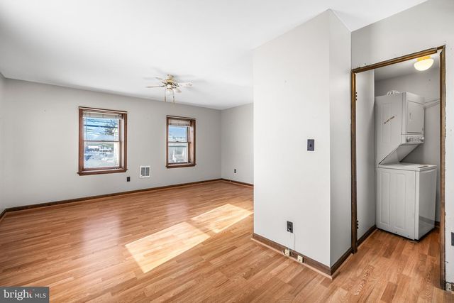 1421 N MAIN ST, Hampstead, MD 21074