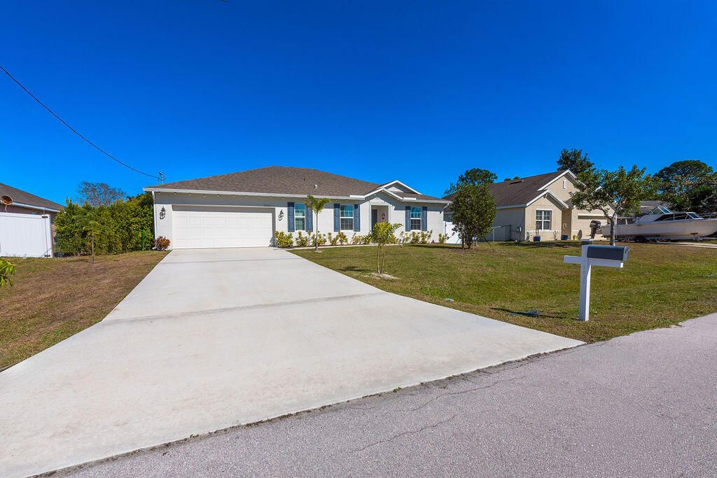 1025 SW Sarto Lane, Port St. Lucie, Port St Lucie, FL 34953