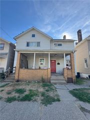 1060 4th Ave, Freedom, PA 15042