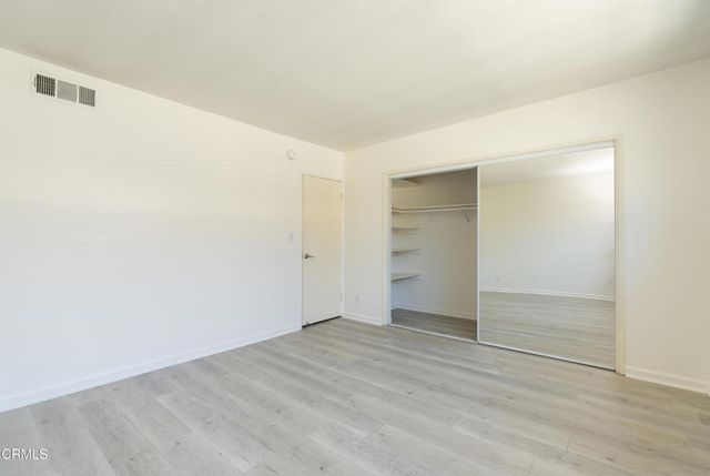 20224 Cohasset Street 9, Winnetka, CA 91306