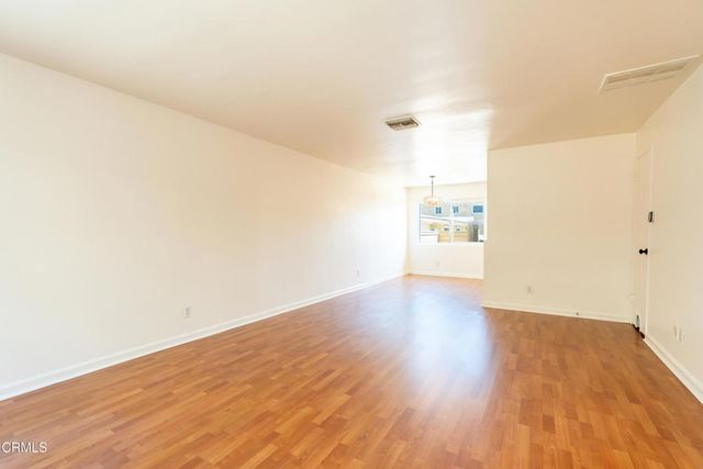 20224 Cohasset Street 9, Winnetka, CA 91306