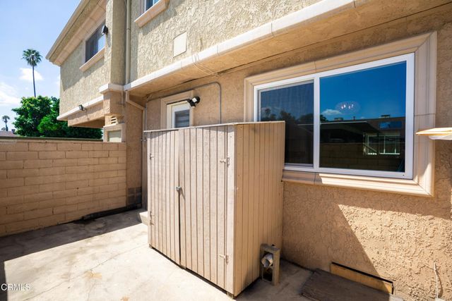 20224 Cohasset Street 9, Winnetka, CA 91306