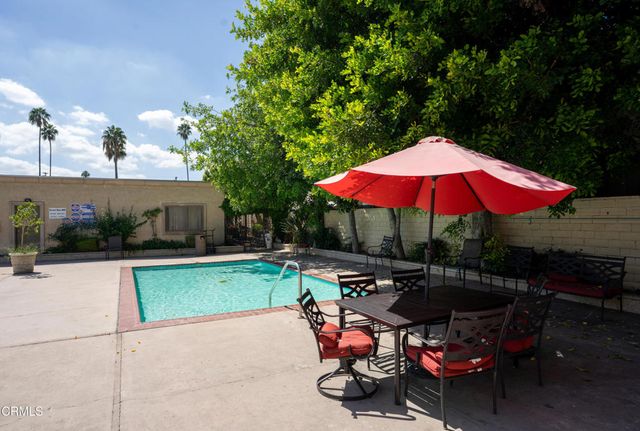 20224 Cohasset Street 9, Winnetka, CA 91306