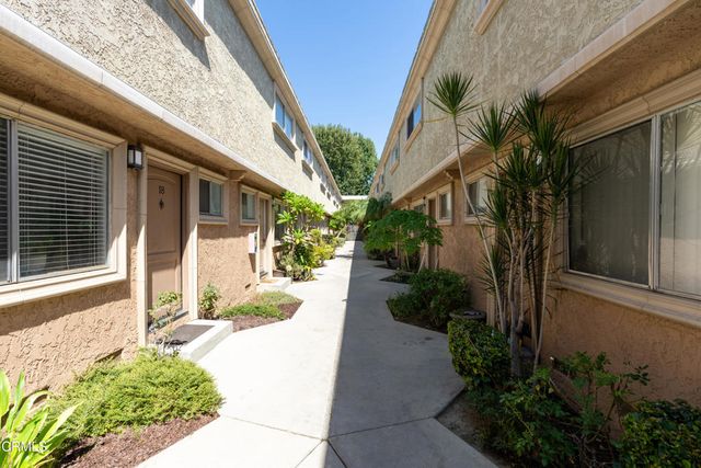 20224 Cohasset Street 9, Winnetka, CA 91306