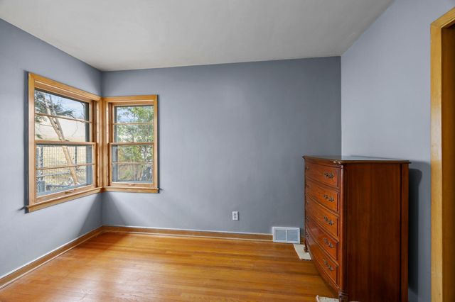 3446 Thomas Avenue N, Minneapolis, MN 55412