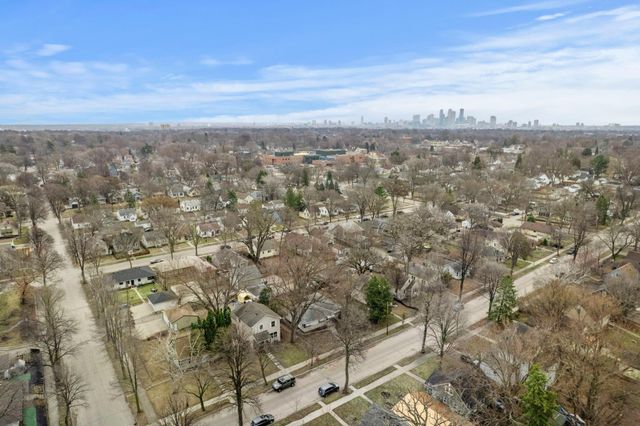 3446 Thomas Avenue N, Minneapolis, MN 55412