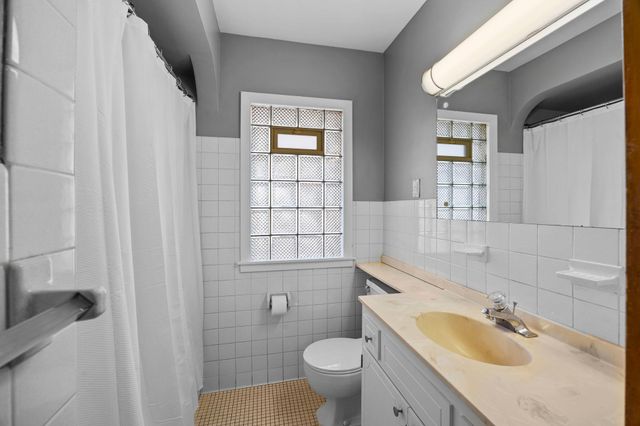 3446 Thomas Avenue N, Minneapolis, MN 55412