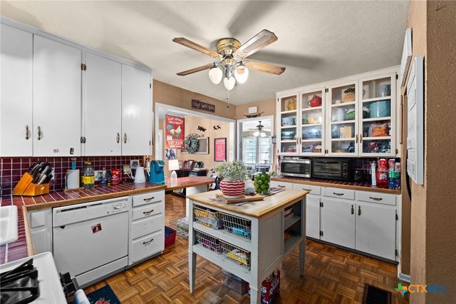 47 Sue Ann Drive, Lampasas, TX 76550
