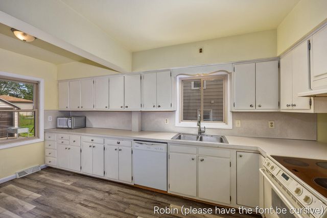 1363 Myrtle Street NW, Grand Rapids, MI 49504