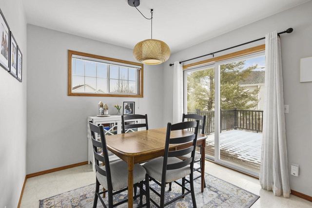 5121 Ridge Oak Drive, Madison, WI 53704