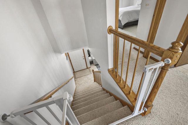 5121 Ridge Oak Drive, Madison, WI 53704