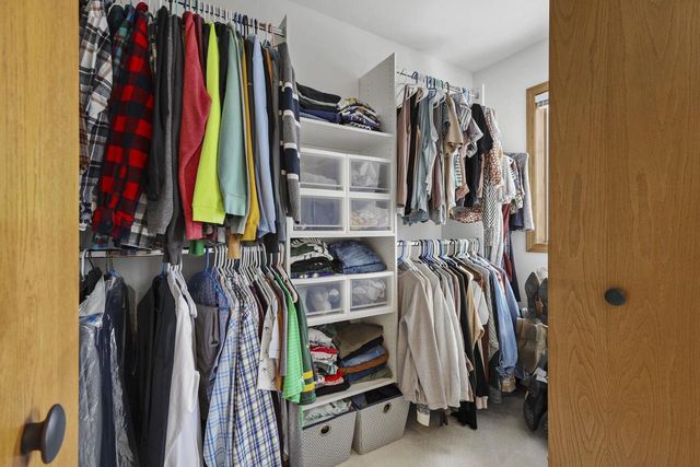 5121 Ridge Oak Drive, Madison, WI 53704