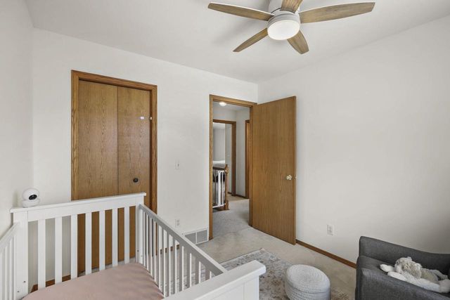 5121 Ridge Oak Drive, Madison, WI 53704