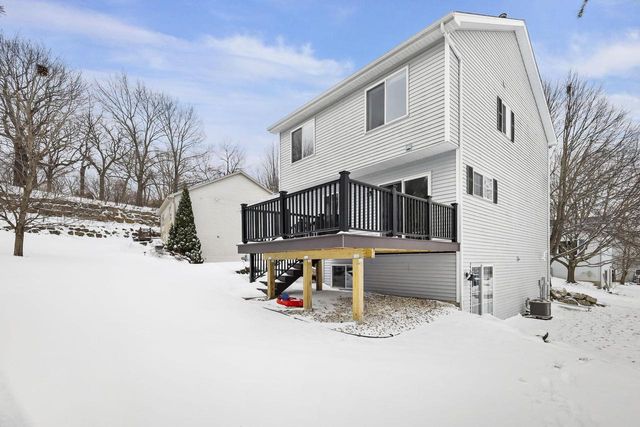 5121 Ridge Oak Drive, Madison, WI 53704