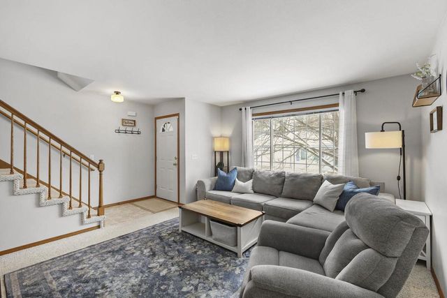 5121 Ridge Oak Drive, Madison, WI 53704