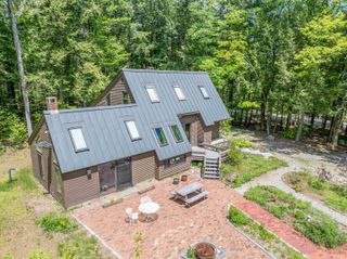 47 Forest Pond Road, New Hampton, NH 03256