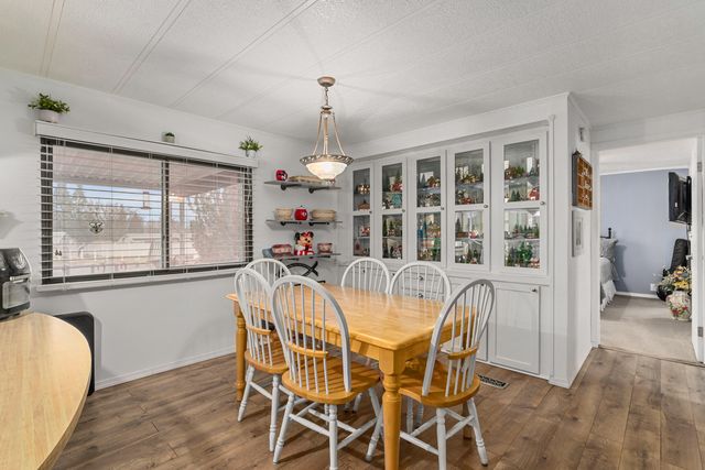 1113 Lee Roze Lane, Grants Pass, OR 97527