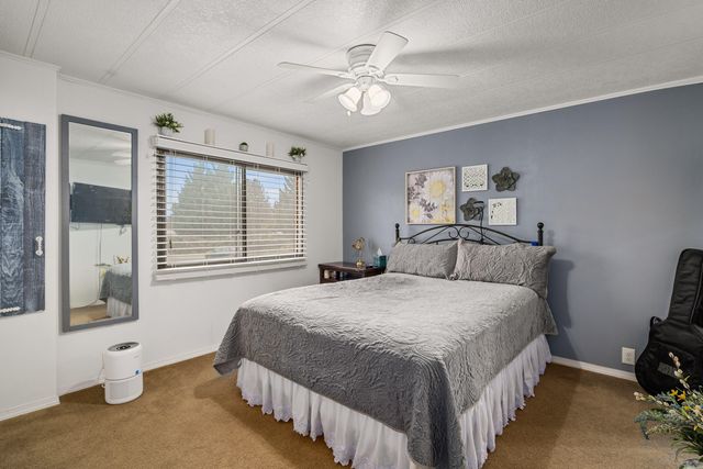 1113 Lee Roze Lane, Grants Pass, OR 97527