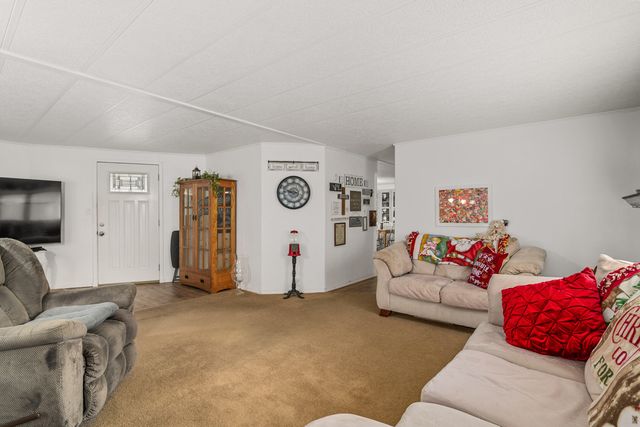 1113 Lee Roze Lane, Grants Pass, OR 97527