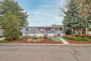 1113 Lee Roze Lane, Grants Pass, OR 97527