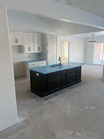 3540 NW Welch Road, Lawton, OK 73507