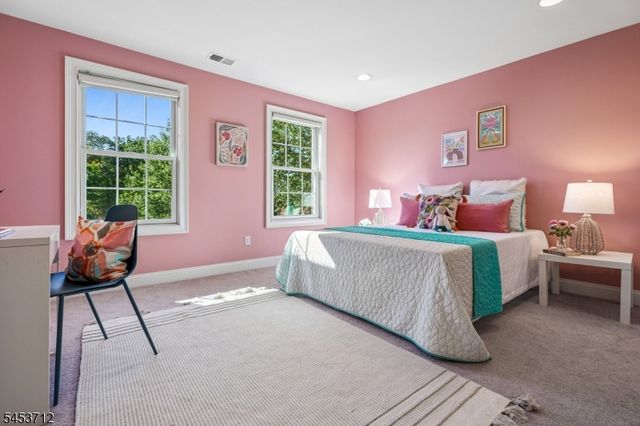 26 Arbor Rd, North Caldwell Boro, NJ 07006