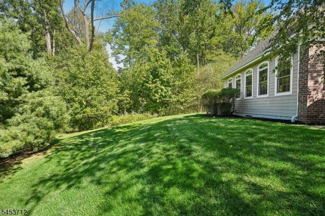26 Arbor Rd, North Caldwell Boro, NJ 07006